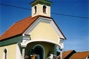Das Foto zeigt die Kapelle in Wallensham